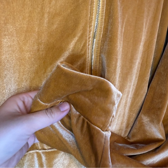 Fabletics Gold Crushed Velvet Velour Orange Full Zip Plus Size Hoodie Size 3X - Picture 5 of 7